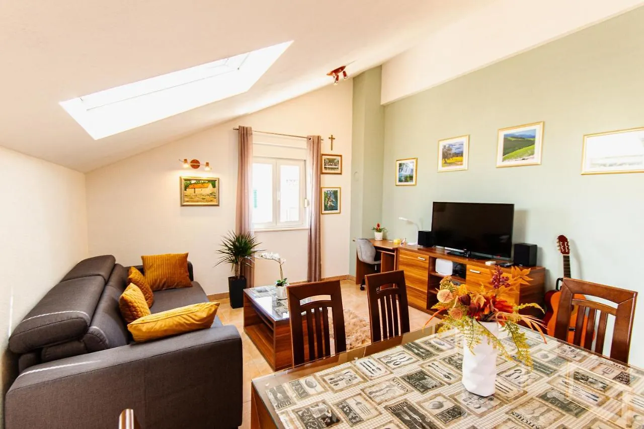 Spacious Sea View Apartment Near Marjan & Beach Split Croatia