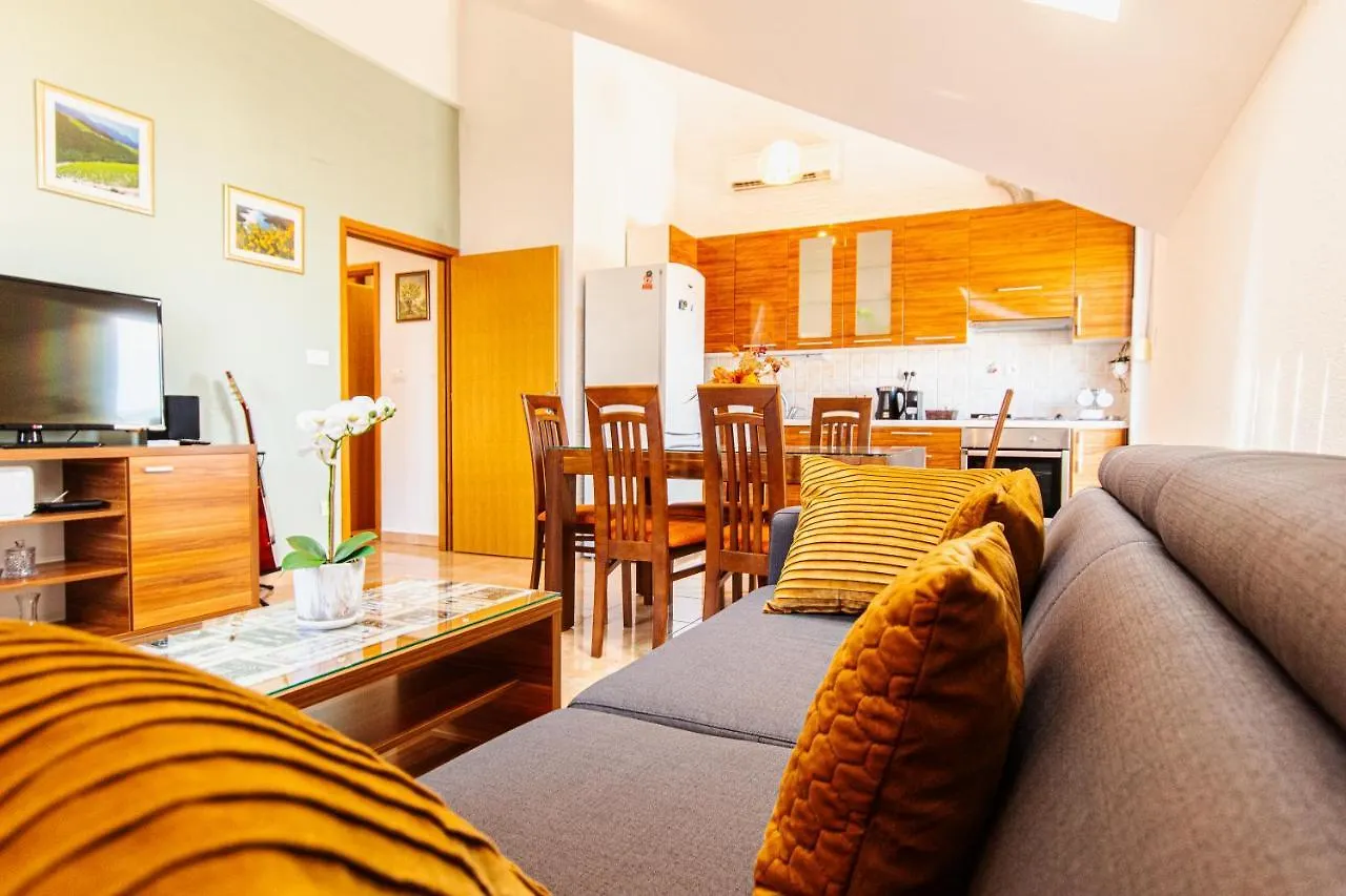 Spacious Sea View Apartment Near Marjan & Beach Split