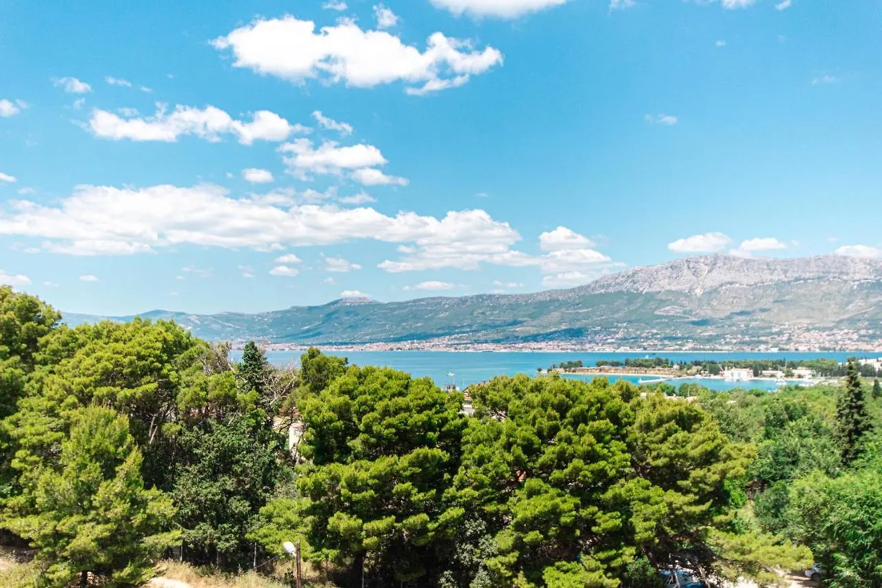 Spacious Sea View Apartment Near Marjan & Beach Split