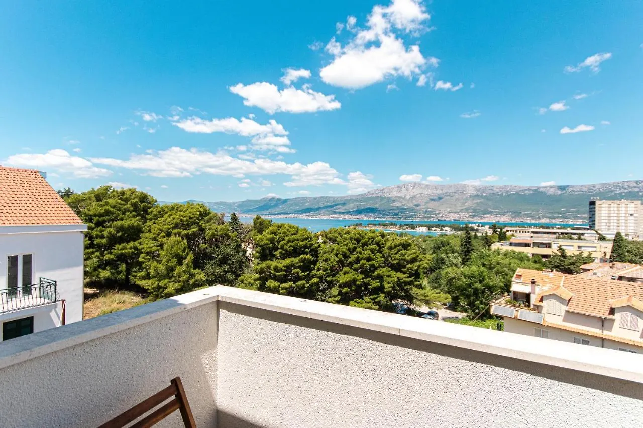 Spacious Sea View Apartment Near Marjan & Beach Split