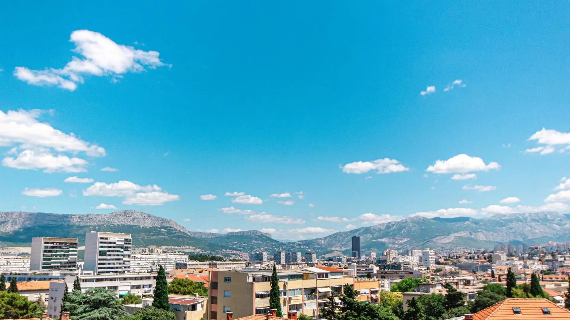 Spacious Sea View Apartment Near Marjan & Beach Split