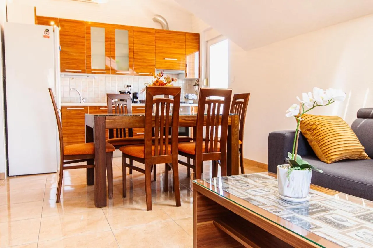 Spacious Sea View Apartment Near Marjan & Beach Split